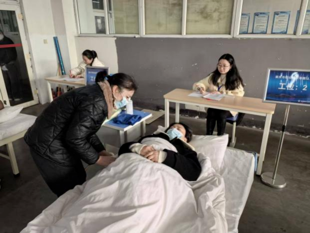 1769157750718178.png 考试现场2.png