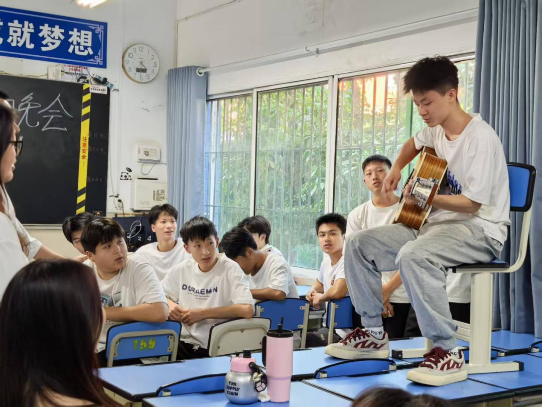 活动现场1.png