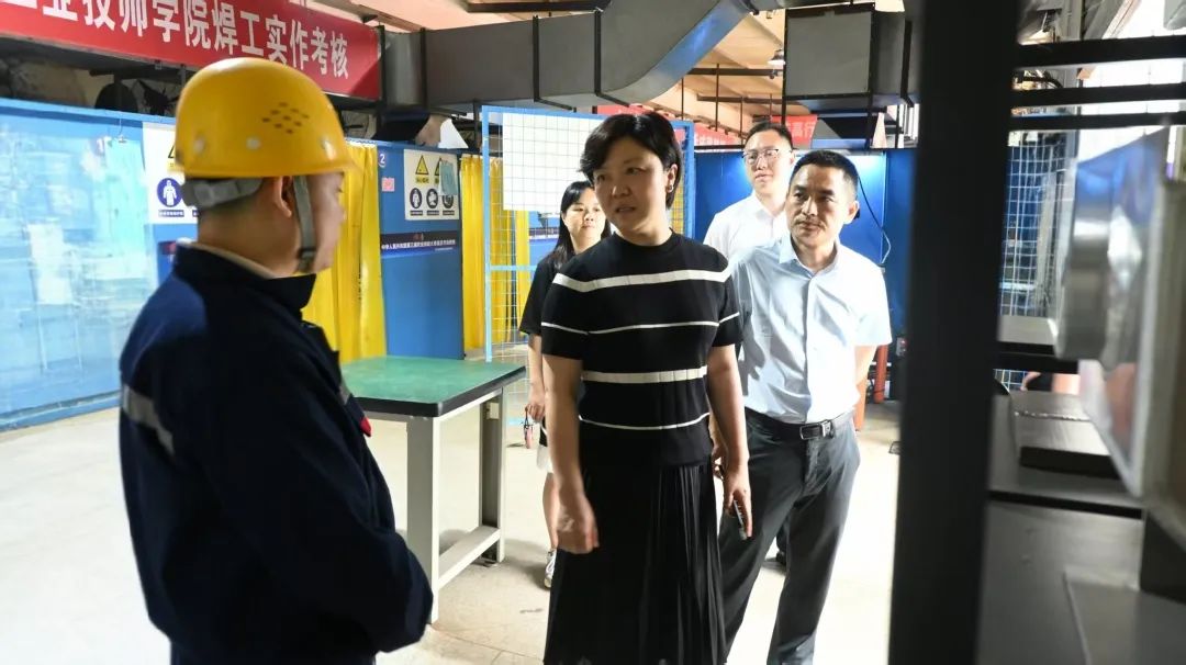 调研现场2.jpg