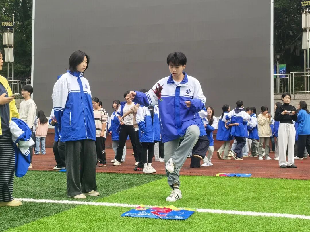 1761897332983025.jpg 比赛现场1.jpg