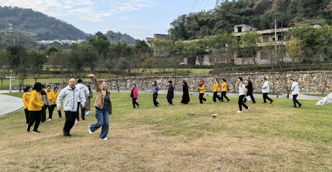 1763973458676931.png 活动现场.png