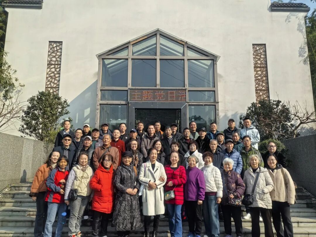 1764322830393216.jpg 集体合影.jpg