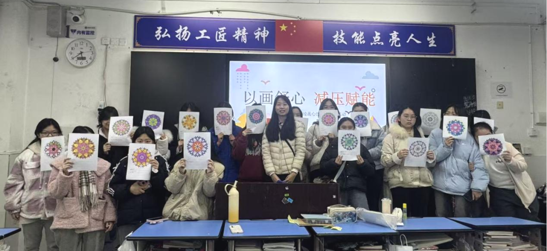 1764323028342628.png 活动现场.png